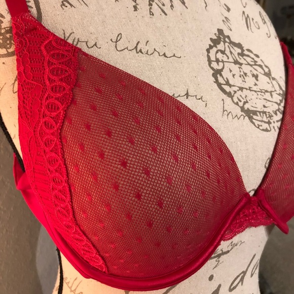 4[Maidenform] NWOT! Red lace bra - Picture 3 of 7
